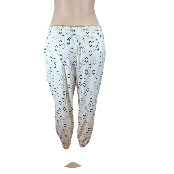 Rachel Zoe. White Joggers with Multicolor Print - Picture 3 of 10